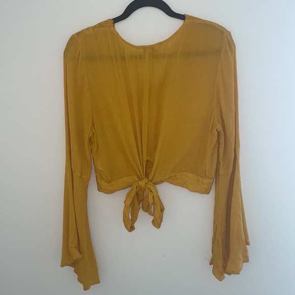 SOLD Yellow Long Sleeve Boho Crop top with Tie back | Miss Selfridge |size 10 - Picture 4 of 5